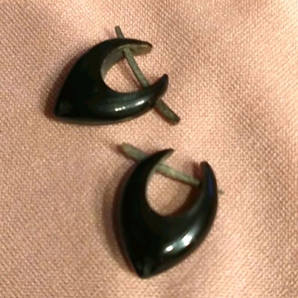 🇨🇦 NWOT Handcrafted Ebony Earings